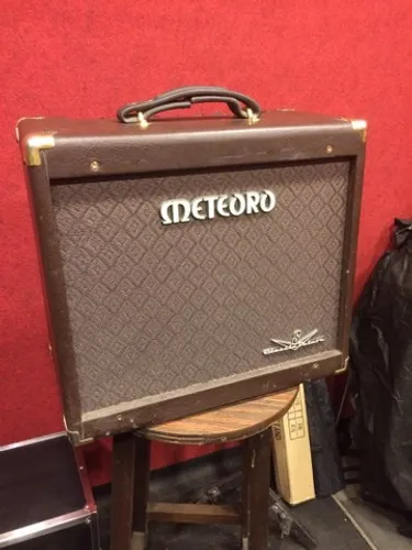 Amplificador de guitarra valvulado