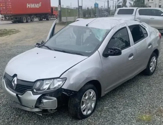 Sucata Renault Logan 1.0 16v 2015 Para Retirada De Peças