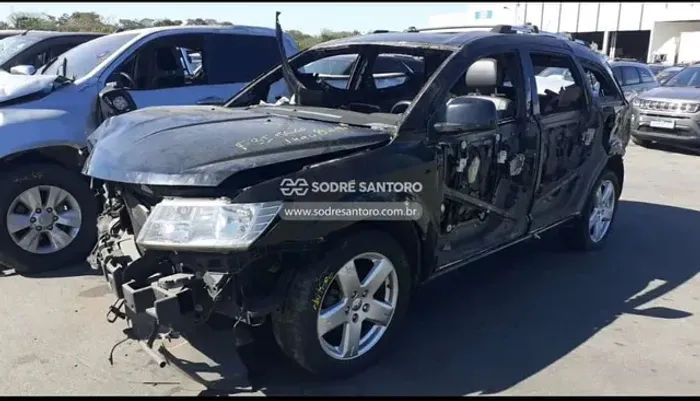 Sucata Dodge journey 2.7 2011 para retirada de peças 