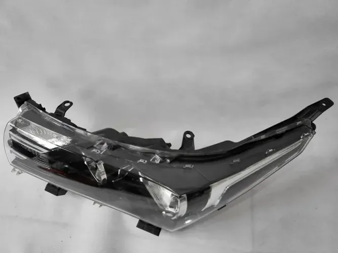 Farol esquerdo Corolla 2015 2016 2017 sem led 