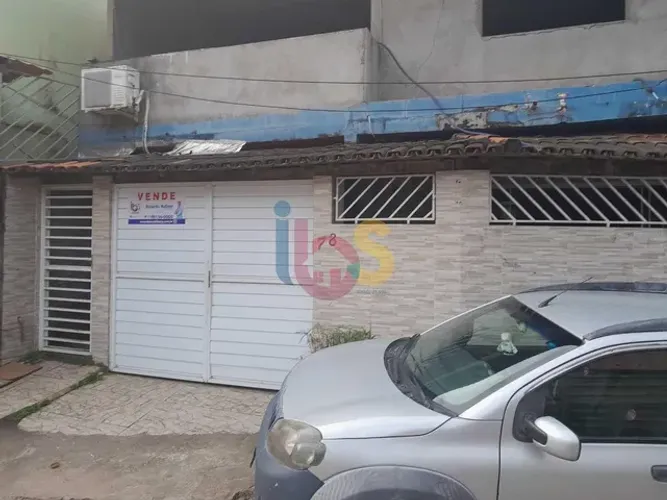 Vendo Casa com 2/4