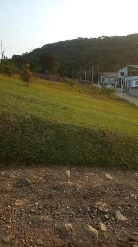 Terreno na zona rural de Piçarras: 600m², aceitamos veículo!