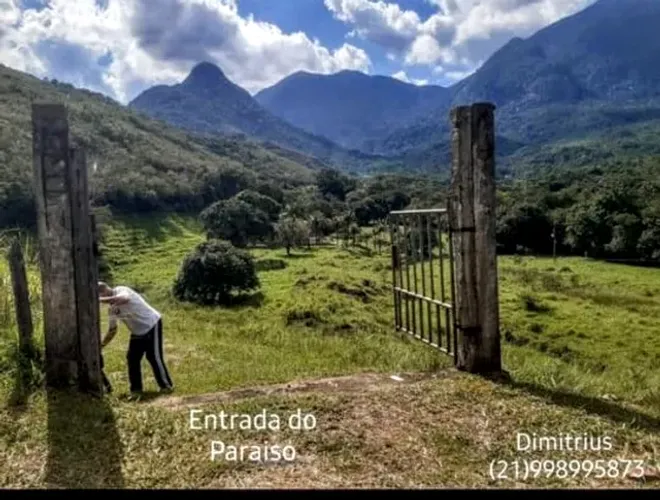Sítio plano com rio de 260m cristalino que nasce nas montanhas do Parq.Estadual lb.