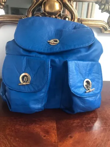 mochila de couro modelo carla original e autêntica da marca frankie amaury