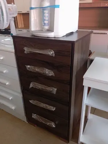 CÔMODA NOVA EM OFERTA 