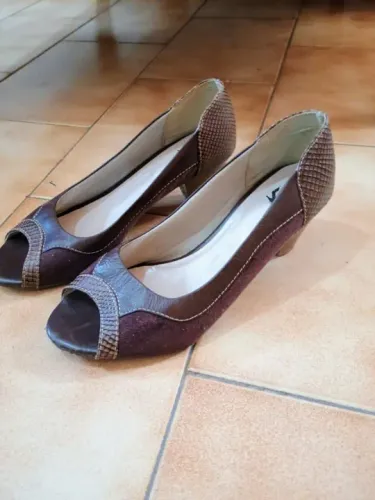 Sapato feminino de couro n° 35