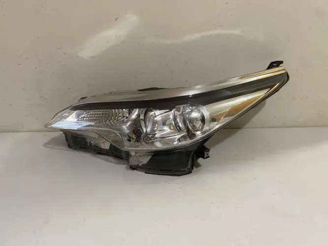 Farol esquerdo Hilux Sw4 2016/2017/2018/2019/2020