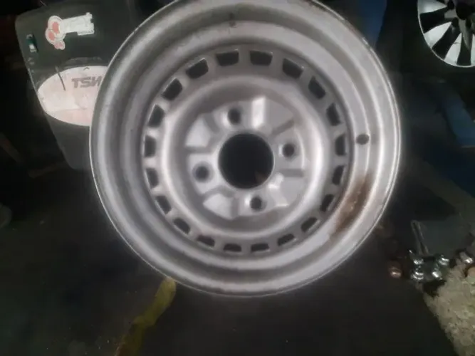 Roda de ferro aro 15 Vw Fusca Tala 6 prata 4x130