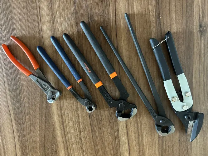 Alicates profissionais  torqueses e tesoura de corte