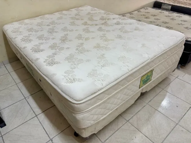 Cama box de casal Queen , cama Queen size