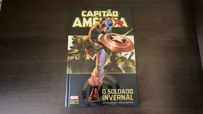 Capitão América - O Soldado Invernal - Marvel Deluxe - HQ Panini