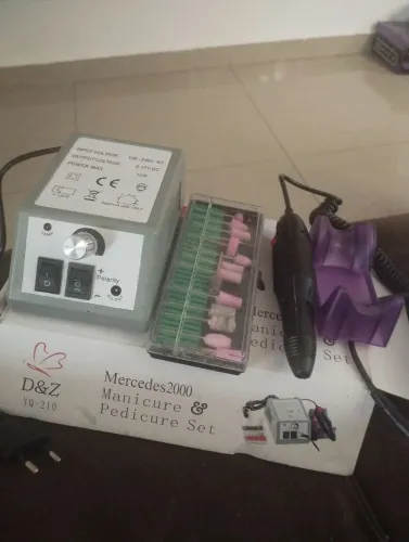 Motor 2000 manicure e pedicure