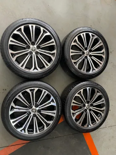 Rodas aro 17 Toyota corolla + pneus seminovos