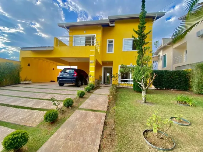 Casa à venda no condomínio Haras Bela Vista