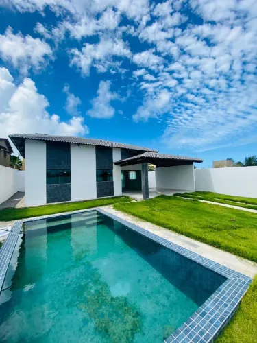 Casa em fase de construção na praia de Carapibus, Jacumã Conde-PB 