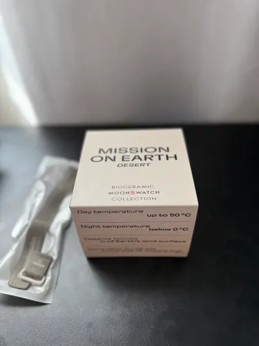 Relógio Omega x Swatch Moonswatch Desert