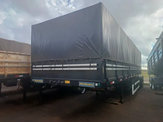 Frente da 9 eixos Graneleiro