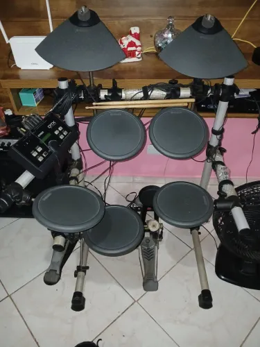 Bateria Yamaha DTX 500 zerada