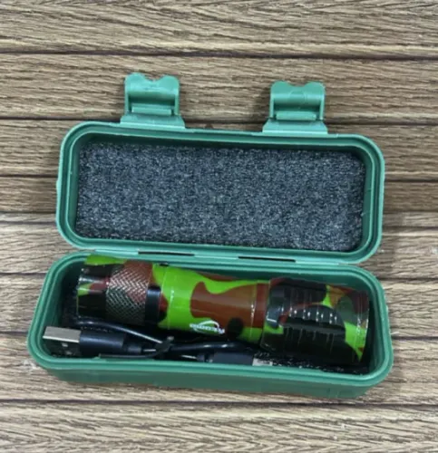 Mini Lanterna Com Função Lampião e Carregamento Usb