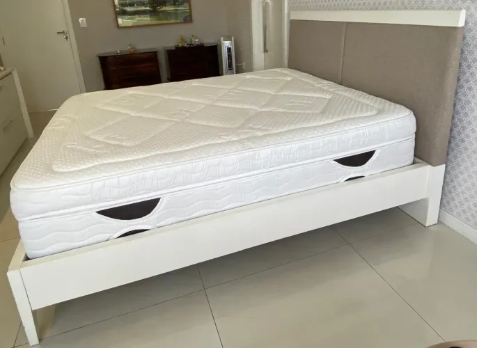 Cama de casal queen size