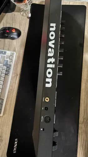 Teclado MIDI Novation Launchkey 37 Mk3 USB EM PERFEITO ESTADO 