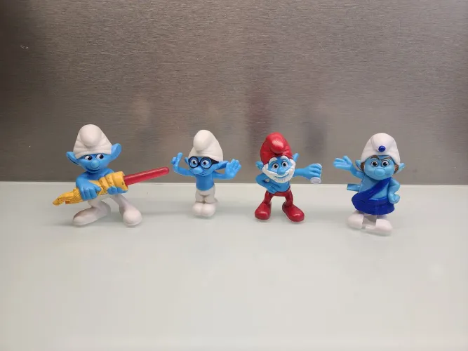 Coleção de 4 Smurfs - Bonecos Colecionáveis 2011