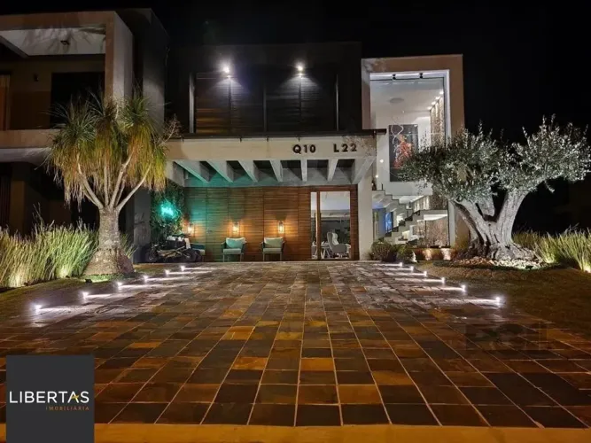 Casa de Condomínio em Atlântida Sul