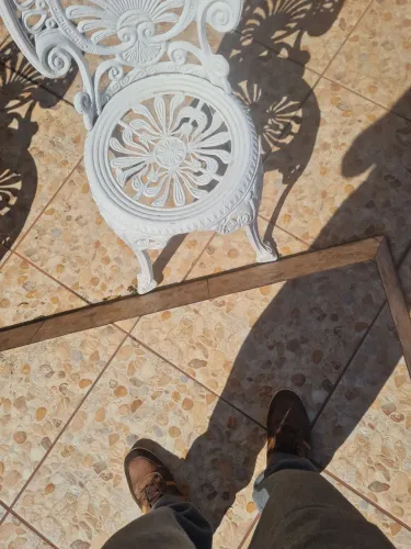 4 CADEIRAS DE ALUMINIO FUNDIDO BRANCOS, MODELO PALMEIRÃO; IDEAL PARA BEIRA DE PISCINA; JA