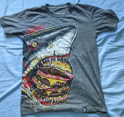 Camiseta Vomit3d Food Tubarão Shark Hambúrguer 
