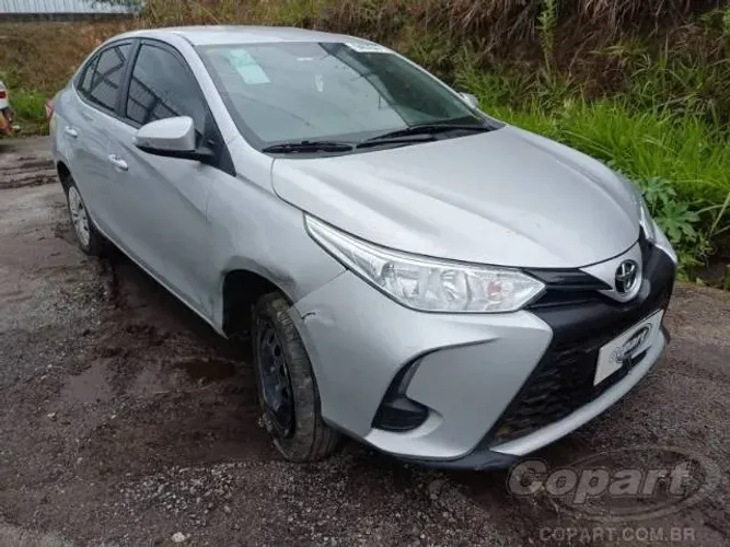 SUCATA TOYOTA YARIS 2023 P/ RETIRADA DE PEÇAS