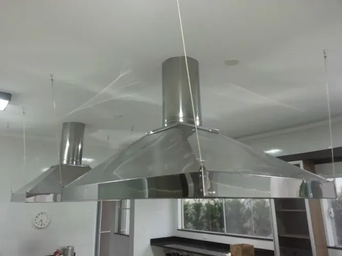 Fabricamos coifas Industrial sobre medida,em Aço Inox ou chapa galvanizada.