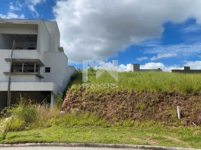 Terreno à venda no Condomínio Reserva Jatobás em Louveira - SP