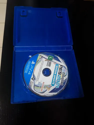 Vendo pés 21 ps4