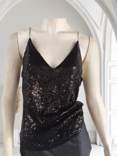 Regata de paetê e alças finas