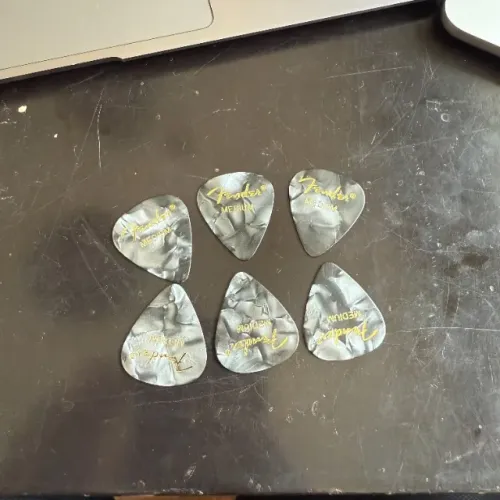 Jogo de 6 palhetas Fender para violão ou guitarra