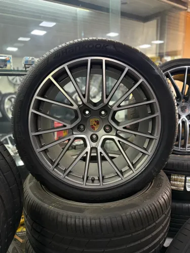 RODA PORSCHE PANAMERA GTS aro 21