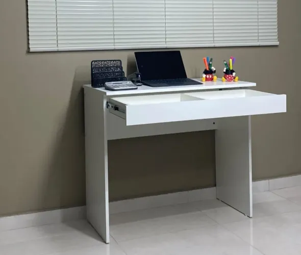 Mesa / birô small com gavetão 