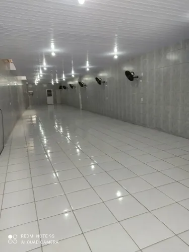 VENDE-SE  Predio com  3 pavimentos Térreo, primeiro e segundo andar em  MACAU 