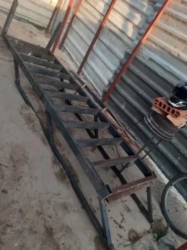 Escada de ferro reforçado