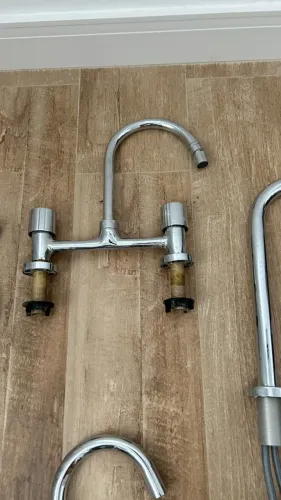 Torneira Misturador para Cozinha de Mesa Nova Itapema Bella Água Quente e Fria