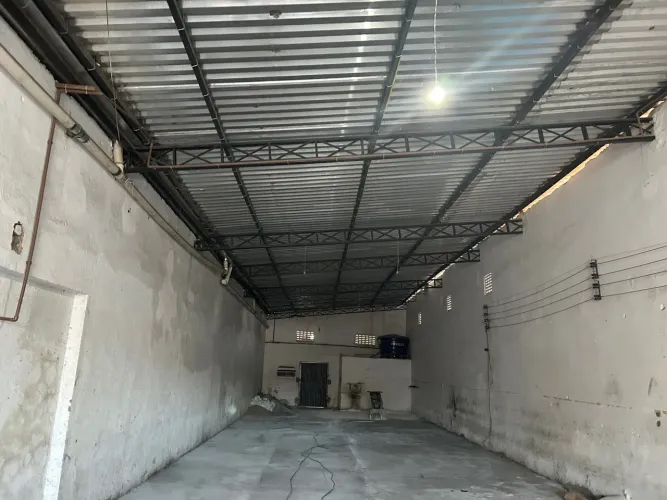 GALPÃO EM FRENTE A UPA JACINTINHO!! 4.600,00