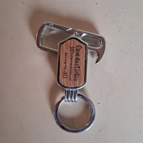 Chaveiro metal madeira