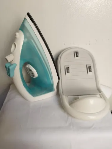 Ferro de passar roupa sem fio novo 220v