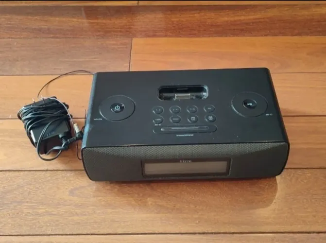 iHome iP87 para iPhone e iPod Apple funciona como caixinha de som, relógio e despertador