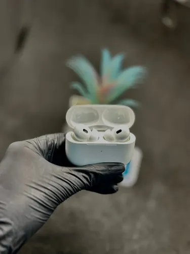 AirPods Pro 2 USB-C A3047 Seminovo, com garantia de loja física