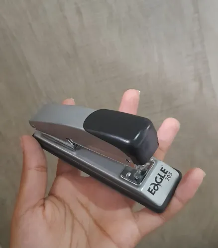 Grampeador 205 + Caixa com 5000 Grampos - Eagle