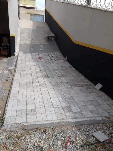 Colocão de ladrilhos