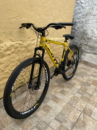 Bicicleta aro 29, freio e passador absolute, aro V Maxx , pneu levorim 2.3  *72