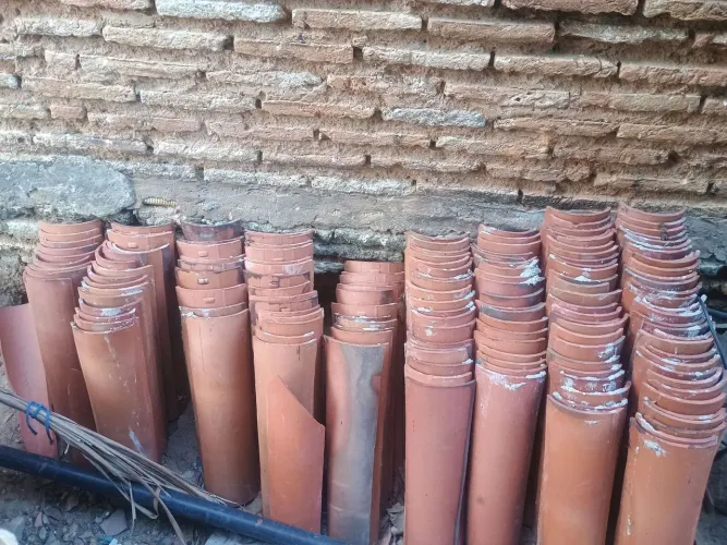 330 Telhas muito bem conservadas