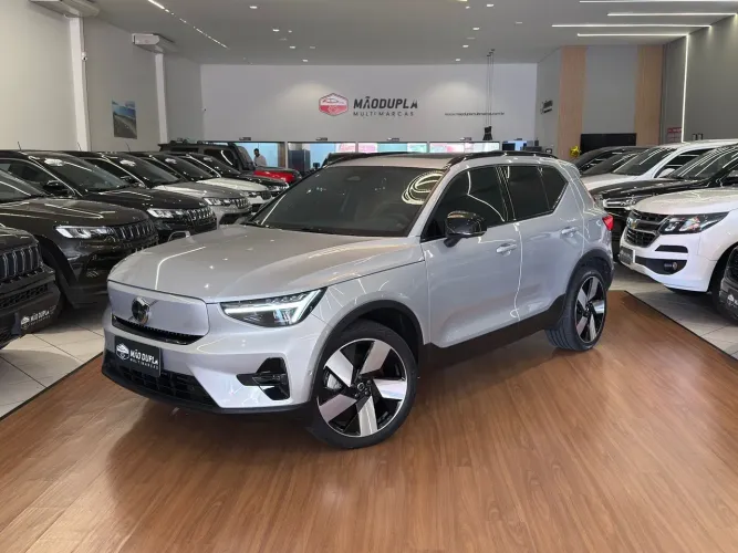 Volvo XC40 Twin Ultimate (elétrico) 2024